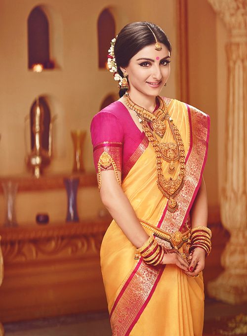Penteados de casamento do Sul da Índia com roupas Saree