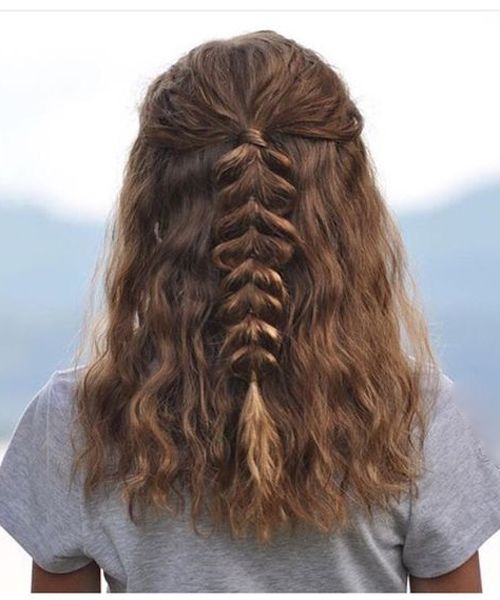Idéias de penteado trançado cativante para meninas com cabelo curto