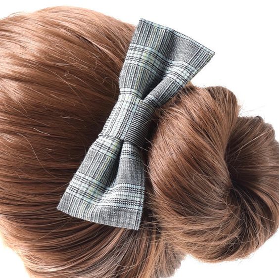 Várias maneiras de usar um laço em seu cabelo