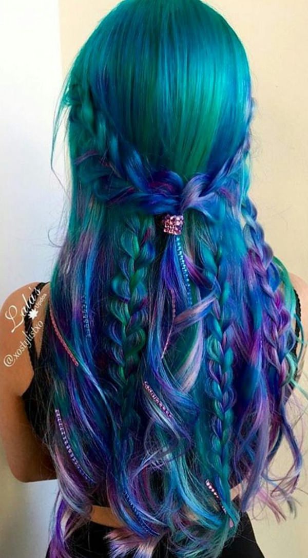 44 incríveis ideias de cabelos azuis e roxos que vão impressionar sua mente