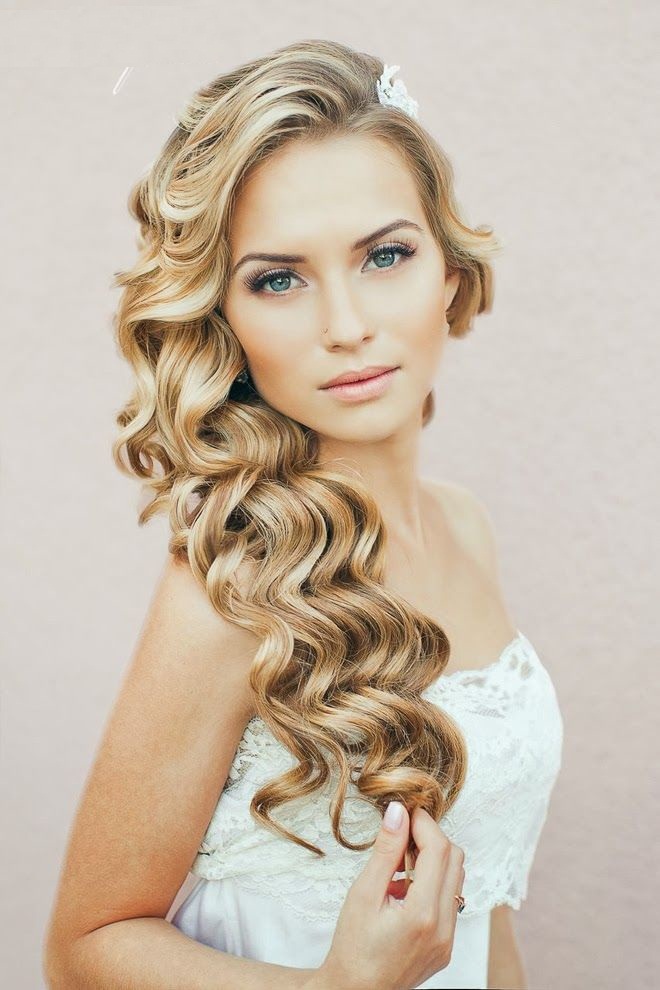Penteados Curly Moda Exclusivo para American Brides