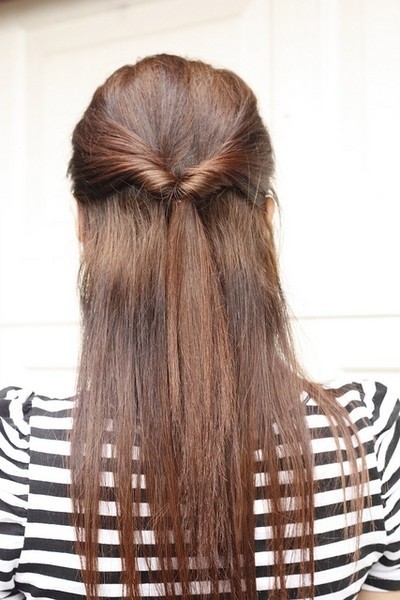 Últimos e surpreendentes penteados de inverno excelentes para as meninas da escola: