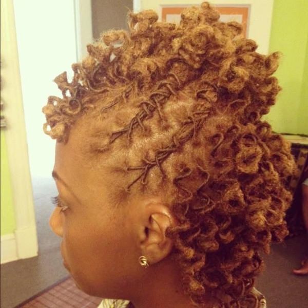 61 penteados curtos que as mulheres negras podem usar o ano todo