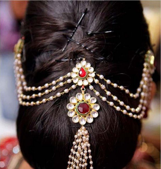 Penteados de noiva indiano incrível para casamentos populares