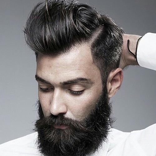 Últimas idéias na moda para homens penteados com barba