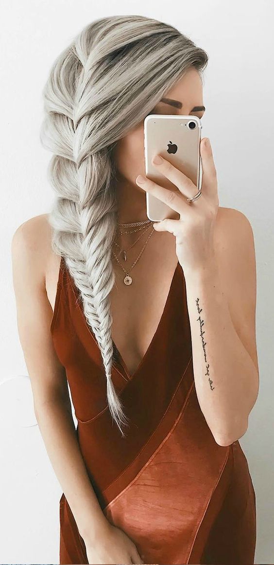 Últimos 2018 penteados inspirados para meninas modernas