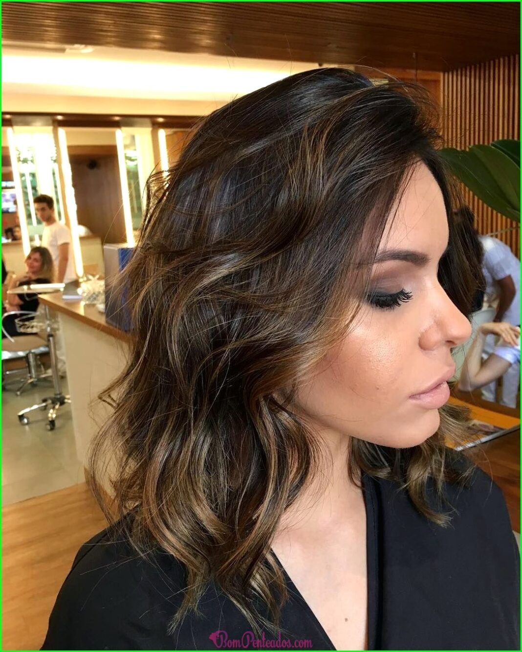 Morena iluminada cabelo curto liso » Bom Penteados