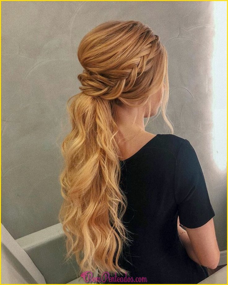 Penteados simples por cabelos longos, suaves e ondulados