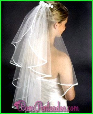 Penteados para noivas com véu e coroa