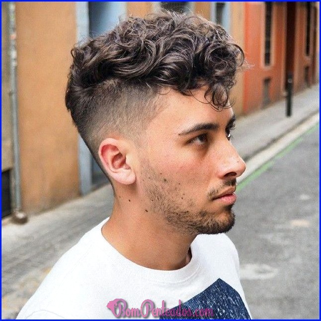 Penteados curtos para homens com cabelo encaracolado