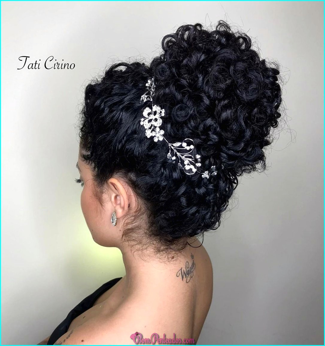 Curly penteado 2021 mulher