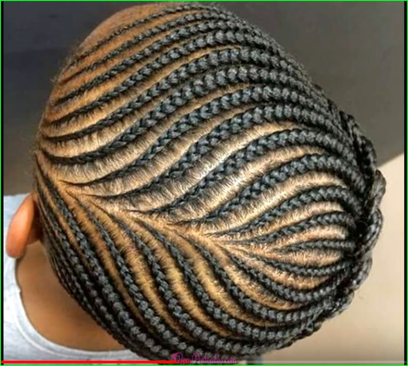 Penteados africanos das crianças dos homens